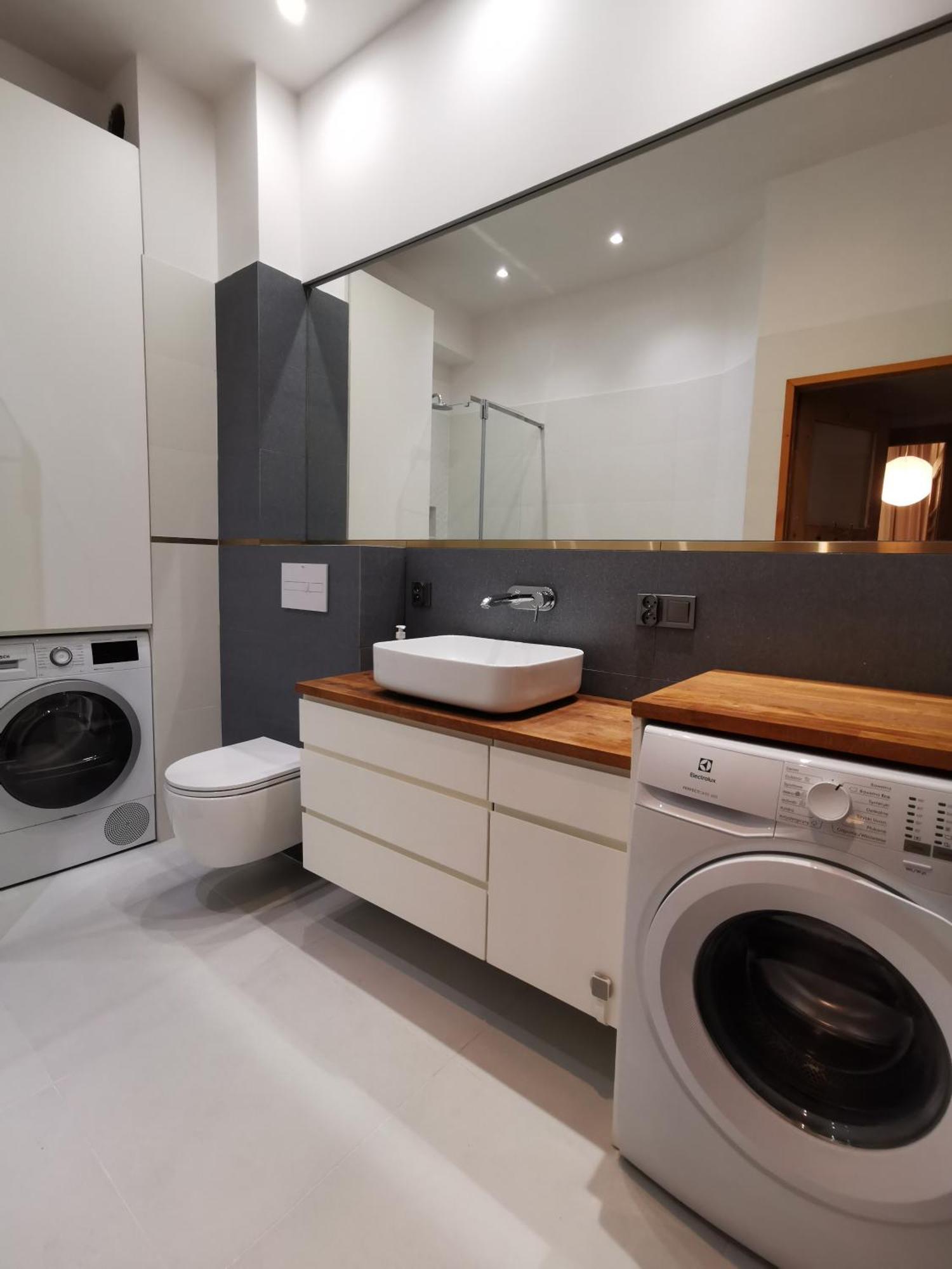Appartement Cozy Spacious With Balcony Krakau